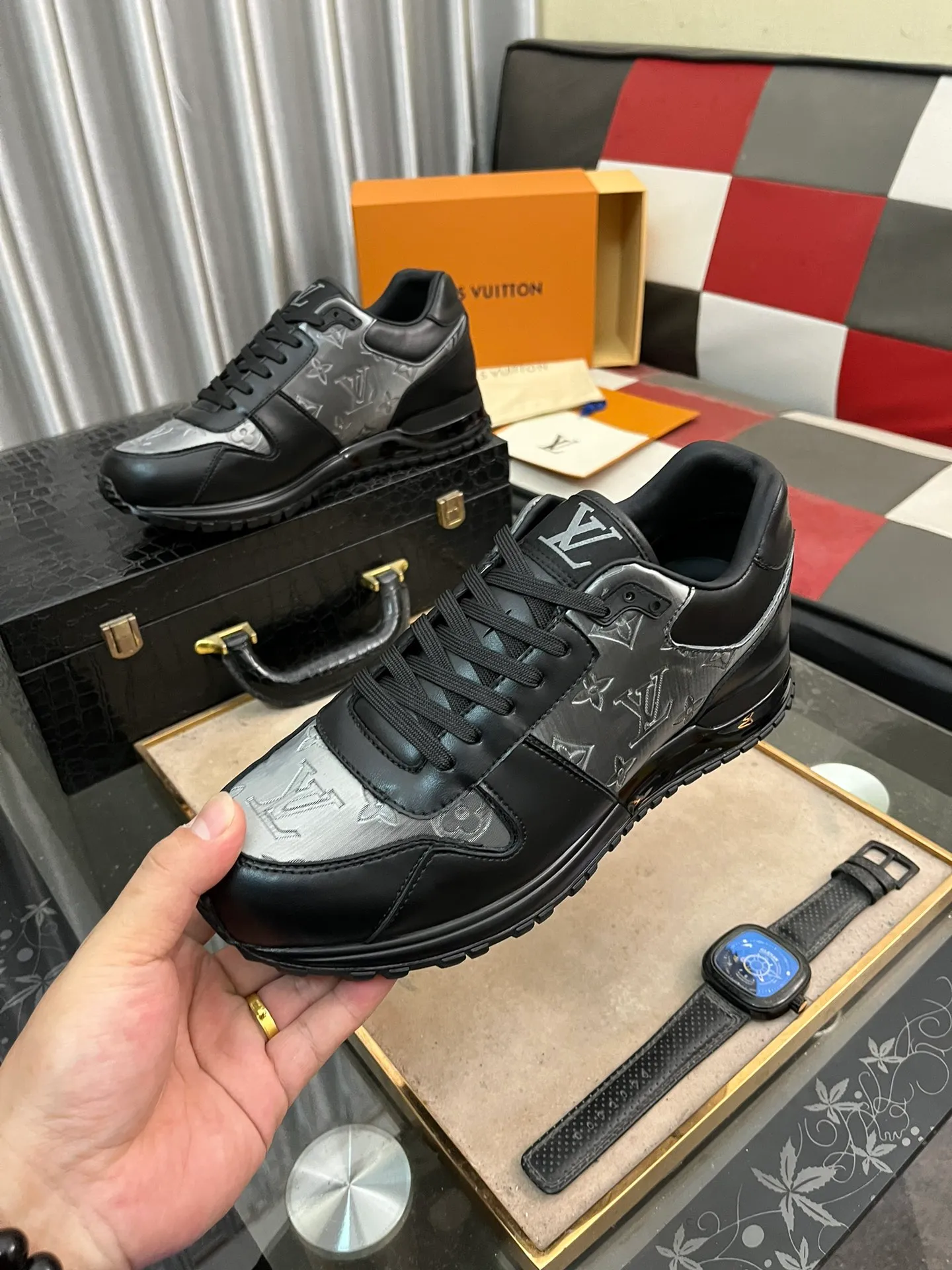 Men's shoes 💰540⌚️⌚️LV Louis Vuitton. The latest fashionable casual shoes are popular in physical stores. New spring and summer comfortable imported custom original cowhide, unique jacquard fabric element design. With sheepskin lining, Lv original base, [sun][sun] high-end packaging and high quality💪Details determine quality, code number 38-44